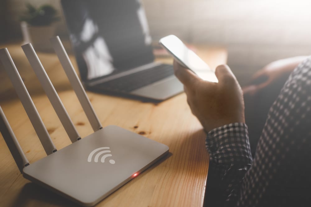 Zona-internet: el sitio que reúne toda la información sobre las suscripciones a internet, a la fibra óptica y  al ADSL.